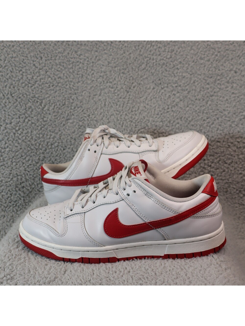 Nike Dunk Low Men sz 9.5 Vast Grey Varsity Red FJ0832-011